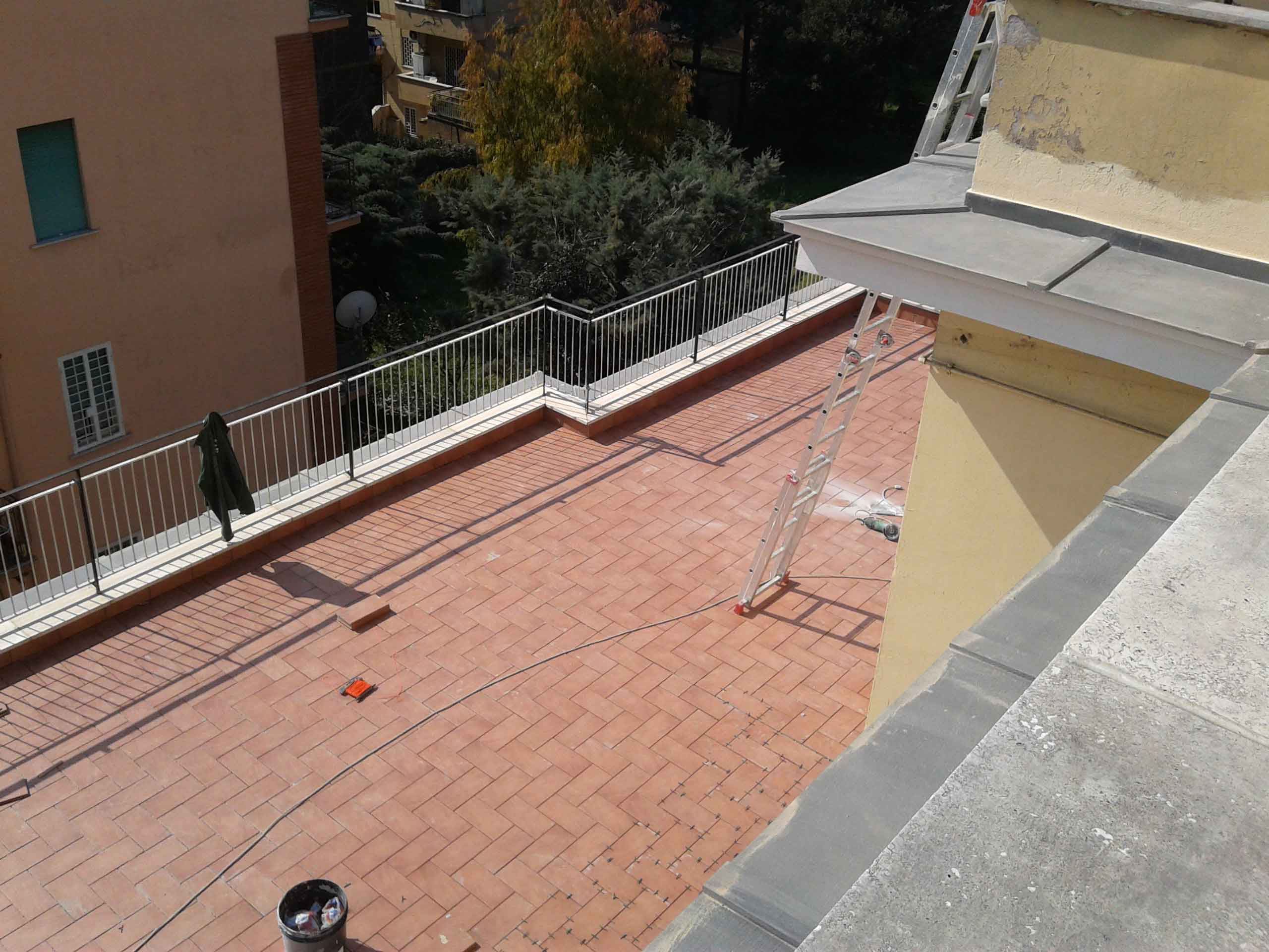 Rifacimento pavimentazione terrazzo condominiale a roma lucidi e ... Rifacimento terrazzo condominiale